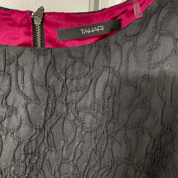 Elegant black Tahari sheath dress - Picture 4 of 4